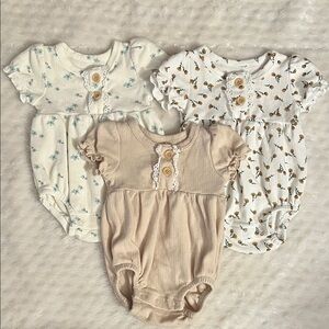Amazon Cream and White Baby Bodysuit Trio